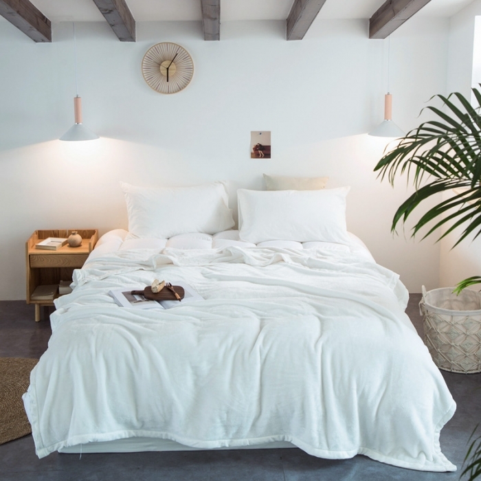 91家纺网 家纺一手货源 找家纺 （总）来菲毛毯 2025新款1.8公斤加厚科技绒超厚外贸毯子毛毯休闲绒毯