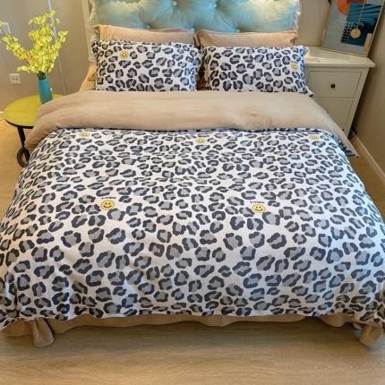 棉生活家纺 2021新款冰岛臻棉绒印花四件套 豹纹笑脸