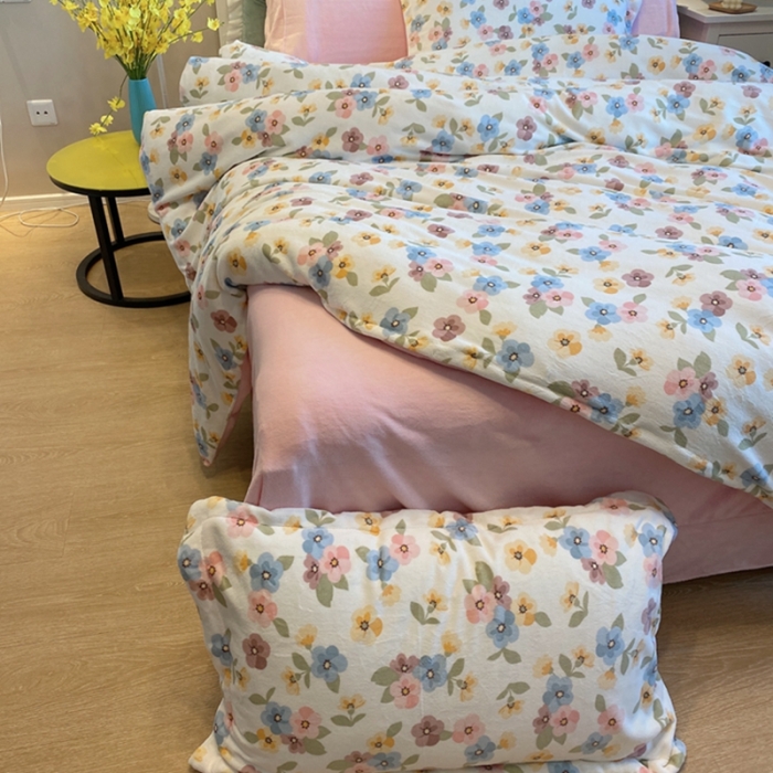 91家纺网 家纺一手货源 找家纺 棉生活家纺 2021新款冰岛臻棉绒印花四件套 繁花漫漫