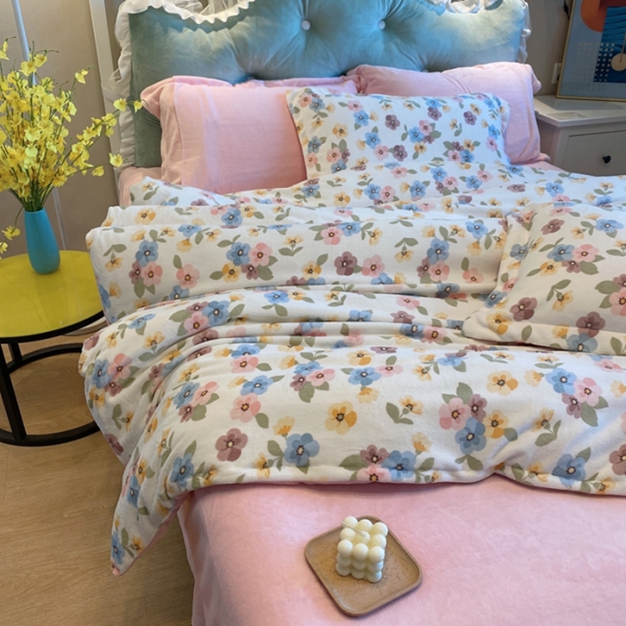 91家纺网 家纺一手货源 找家纺 棉生活家纺 2021新款冰岛臻棉绒印花四件套 繁花漫漫