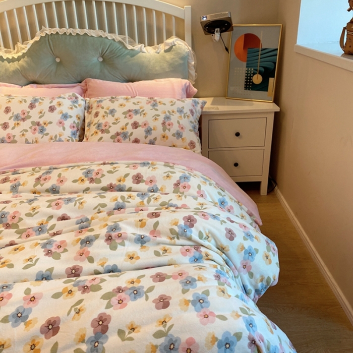 91家纺网 家纺一手货源 找家纺 棉生活家纺 2021新款冰岛臻棉绒印花四件套 繁花漫漫