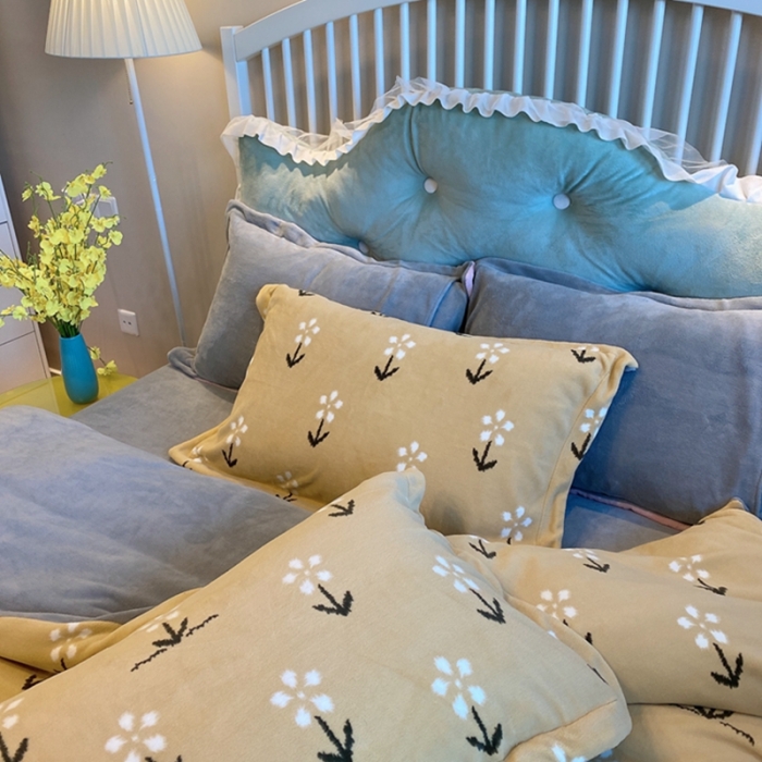 91家纺网 家纺一手货源 找家纺 棉生活家纺 2021新款冰岛臻棉绒印花四件套 赫本黄