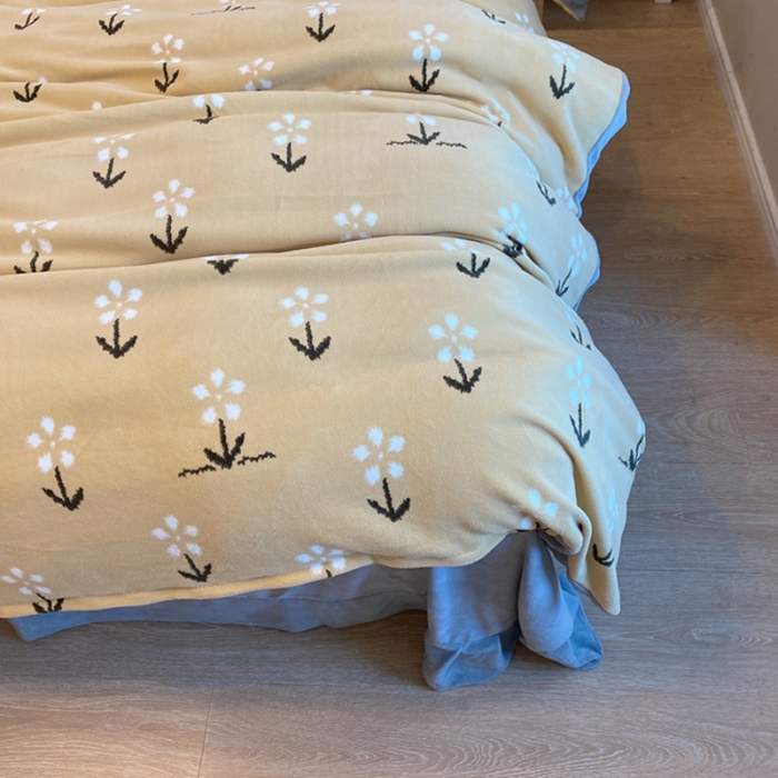 91家纺网 家纺一手货源 找家纺 棉生活家纺 2021新款冰岛臻棉绒印花四件套 赫本黄