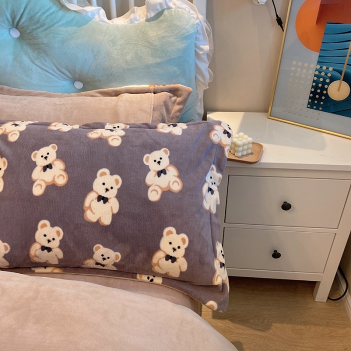 91家纺网 家纺一手货源 找家纺 棉生活家纺 2021新款冰岛臻棉绒印花四件套 可可熊咖