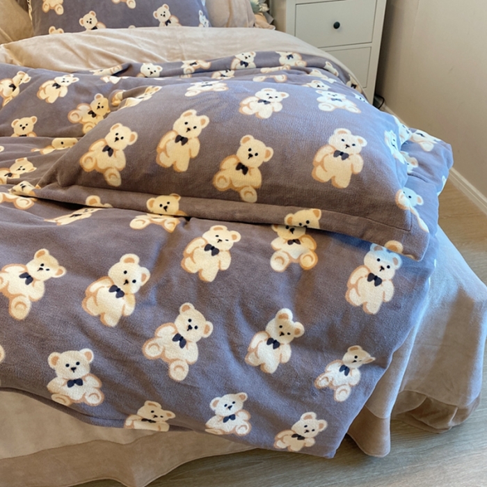 91家纺网 家纺一手货源 找家纺 棉生活家纺 2021新款冰岛臻棉绒印花四件套 可可熊咖