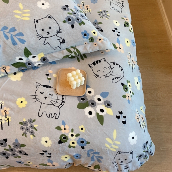 91家纺网 家纺一手货源 找家纺 棉生活家纺 2021新款冰岛臻棉绒印花四件套 喵小姐灰