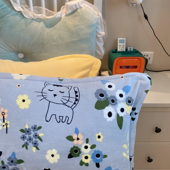 91家纺网 家纺一手货源 找家纺 棉生活家纺 2021新款冰岛臻棉绒印花四件套 喵小姐灰