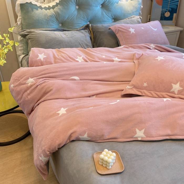 91家纺网 家纺一手货源 找家纺 棉生活家纺 2021新款冰岛臻棉绒印花四件套 星月神话粉