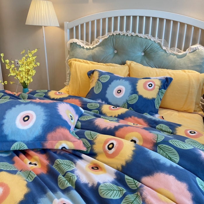 91家纺网 家纺一手货源 找家纺 棉生活家纺 2021新款冰岛臻棉绒印花四件套 暖风蓝