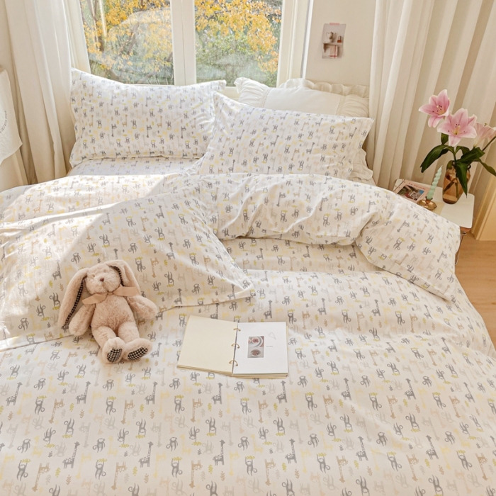 91家纺网 家纺一手货源 找家纺 2022新40s精梳棉全棉磨毛四件套 双色长颈鹿小猴