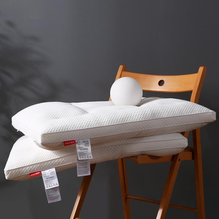 91家纺网 家纺一手货源 找家纺 加厚针织轻柔养颜羽丝绒枕芯护颈枕头单人分区定型成人安睡枕