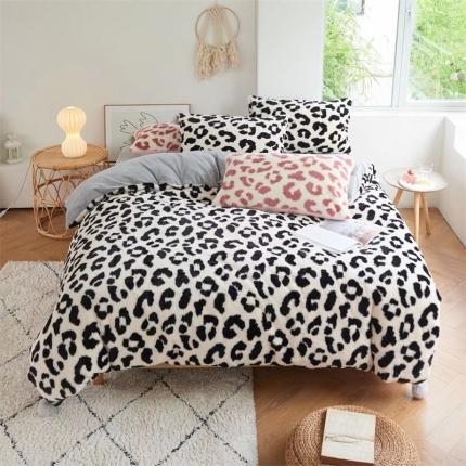 91家纺网 家纺一手货源 找家纺 玖玖爱家纺 2022新款亲肤玉兔绒四件套 豹纹黑