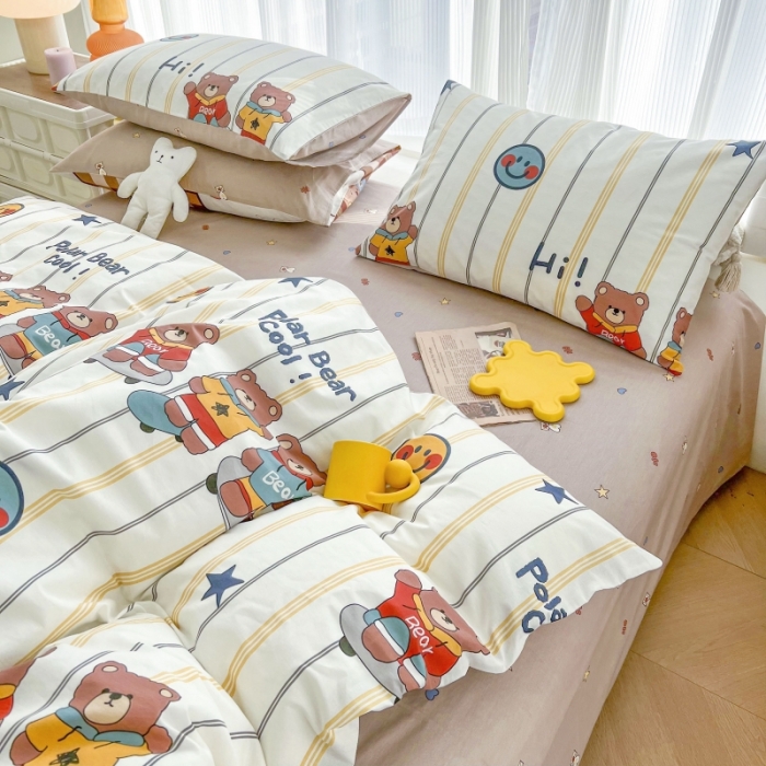 91家纺网 家纺一手货源 找家纺 感遇家纺 2022新款全棉印花四件套 滑板小熊