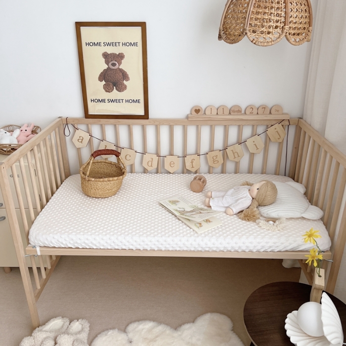 91家纺网 家纺一手货源 找家纺 星期八 2022新款豆豆绒床笠 白色