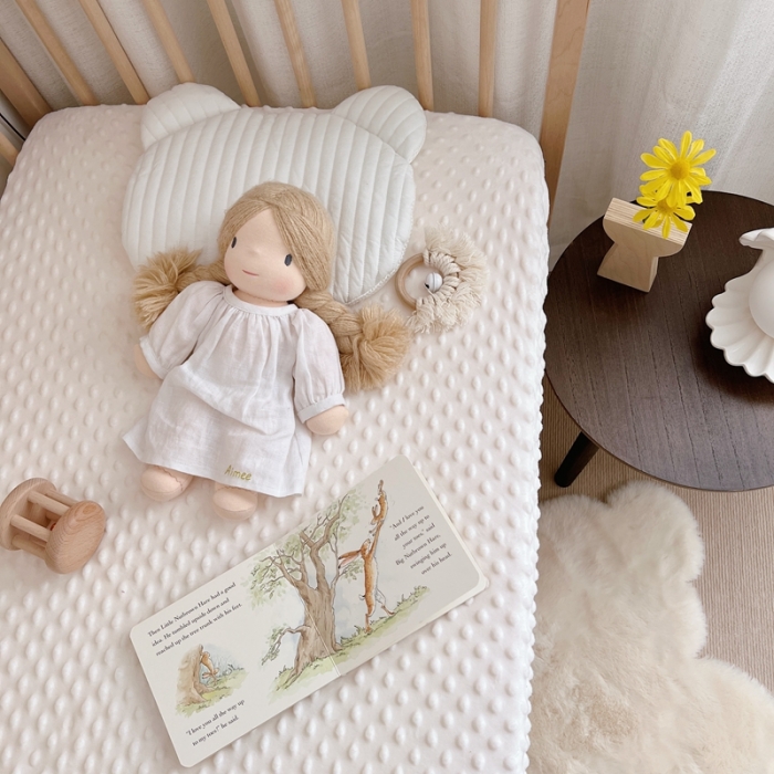 91家纺网 家纺一手货源 找家纺 星期八 2022新款豆豆绒床笠 白色