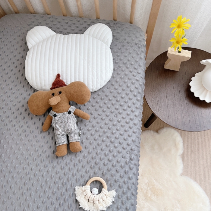 91家纺网 家纺一手货源 找家纺 星期八 2022新款豆豆绒床笠 灰色