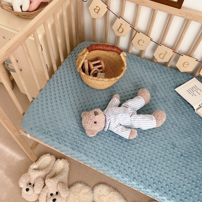 91家纺网 家纺一手货源 找家纺 星期八 2022新款豆豆绒床笠 蓝色