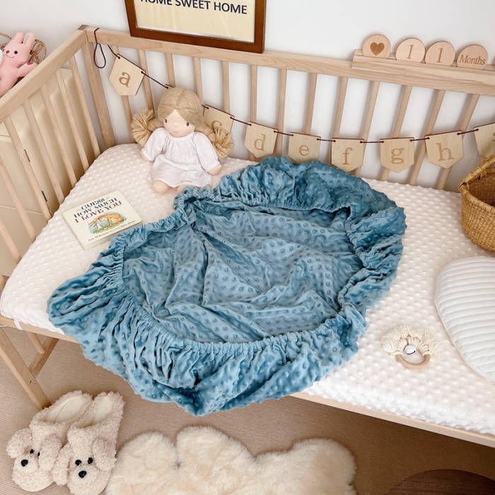 91家纺网 家纺一手货源 找家纺 星期八 2022新款豆豆绒床笠 蓝色