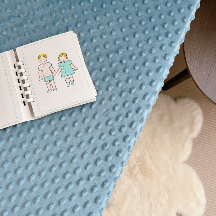 91家纺网 家纺一手货源 找家纺 星期八 2022新款豆豆绒床笠 蓝色