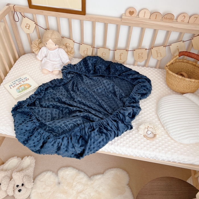 91家纺网 家纺一手货源 找家纺 星期八 2022新款豆豆绒床笠 深蓝色