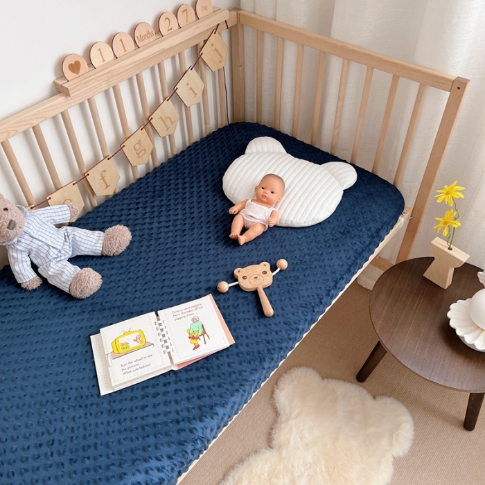 91家纺网 家纺一手货源 找家纺 星期八 2022新款豆豆绒床笠 深蓝色