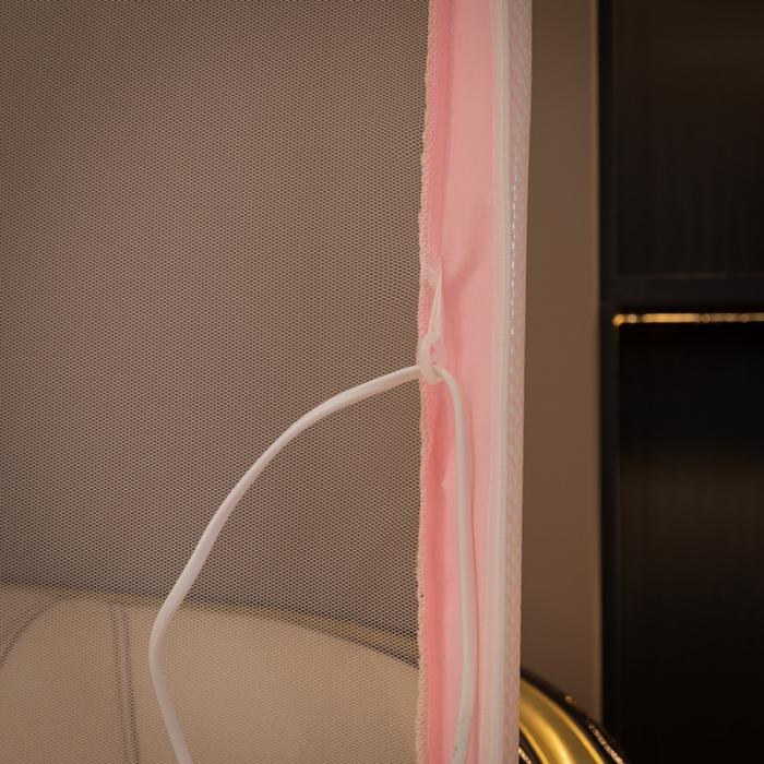 91家纺网 家纺一手货源 找家纺 坐床式外穿杆方顶三开门蚊帐—幸福一家人（温馨玉）烤漆支架