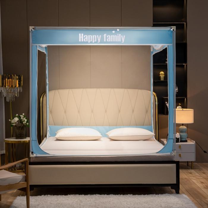 91家纺网 家纺一手货源 找家纺 坐床式外穿杆方顶三开门蚊帐—幸福一家人（天空蓝）烤漆支架