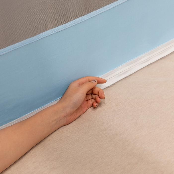 91家纺网 家纺一手货源 找家纺 坐床式外穿杆方顶三开门蚊帐—幸福一家人（天空蓝）烤漆支架