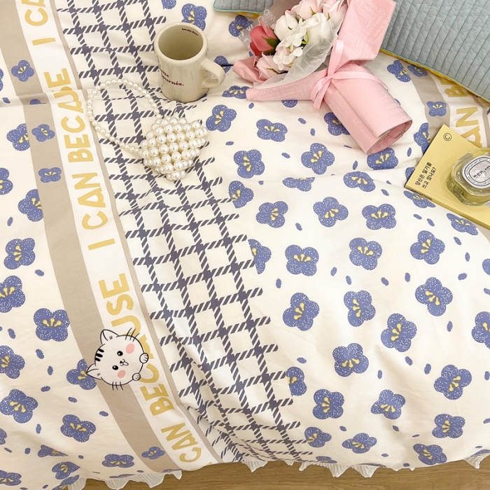 91家纺网 家纺一手货源 找家纺 昔可家纺 2022新款13372全棉百褶花边四件套 蓝花猫猫