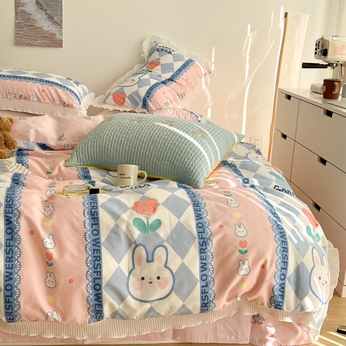 91家纺网 家纺一手货源 找家纺 昔可家纺 2022新款13372全棉百褶花边四件套 竖条兔兔