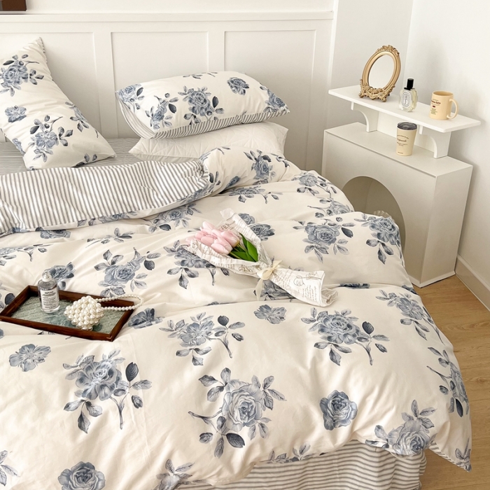 91家纺网 家纺一手货源 找家纺 昔可家纺 2022新款13372全棉普通款花花系列四件套 蓝色复古花