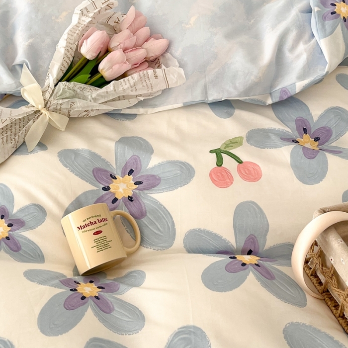 91家纺网 家纺一手货源 找家纺 昔可家纺 2022新款13372全棉普通款花花系列四件套 油画樱桃花 蓝