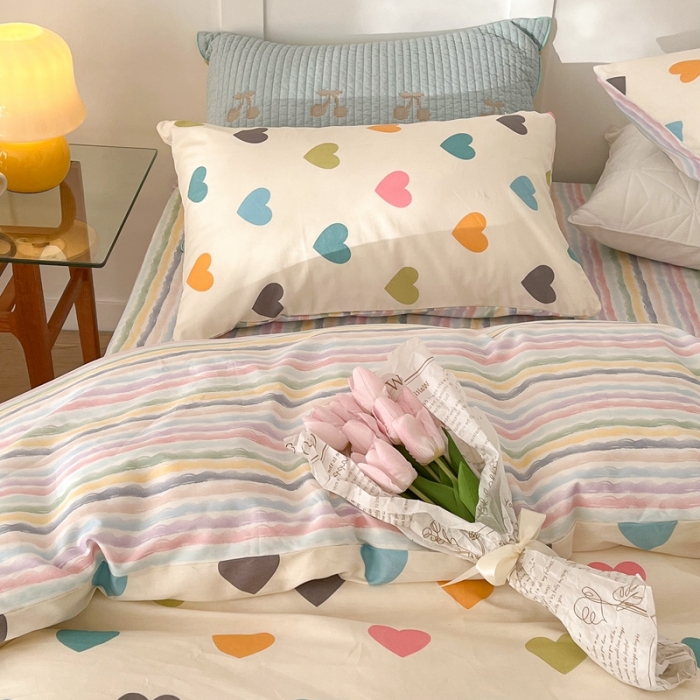 91家纺网 家纺一手货源 找家纺 昔可家纺 2022新款13372全棉普通款简约ins四件套 彩色心