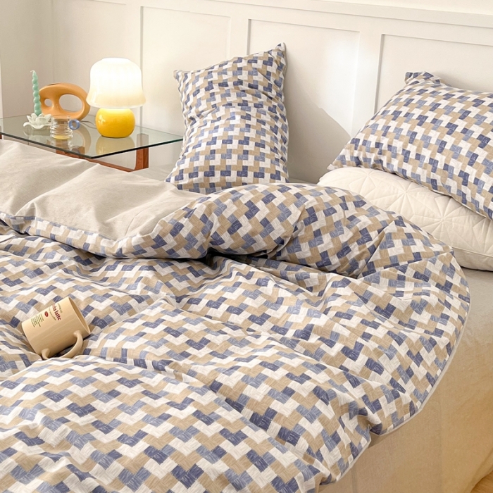 91家纺网 家纺一手货源 找家纺 昔可家纺 2022新款13372全棉普通款简约ins四件套 渐变蓝方块