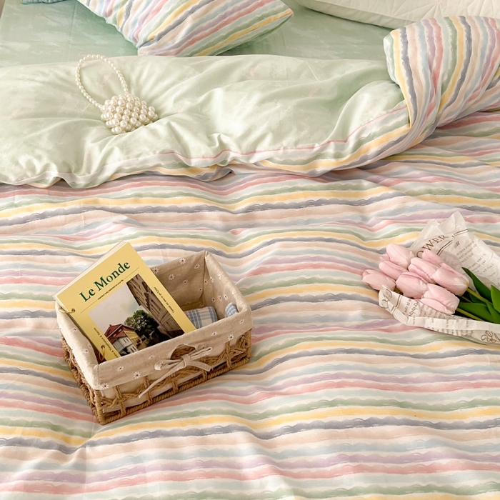 91家纺网 家纺一手货源 找家纺 昔可家纺 2022新款13372全棉普通款简约ins四件套 小小彩虹条