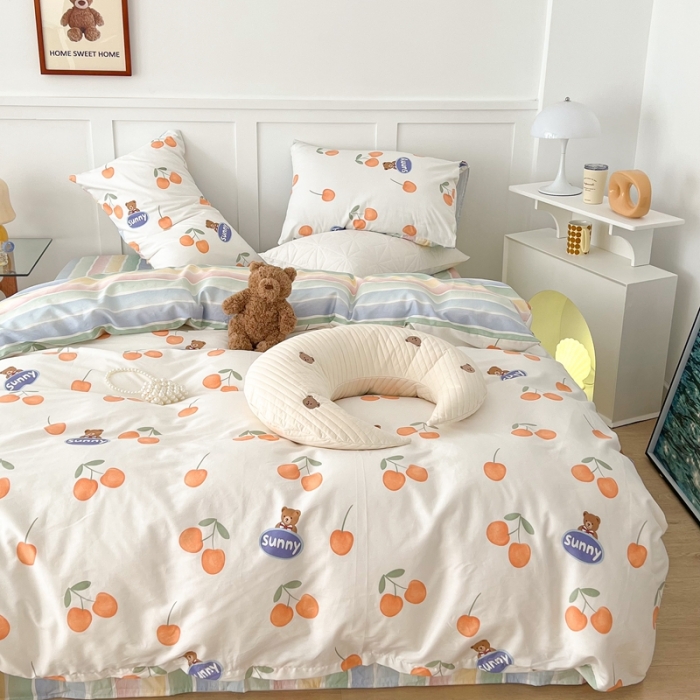 91家纺网 家纺一手货源 找家纺 昔可家纺 2022新款13372全棉普通款卡通四件套 樱桃小熊