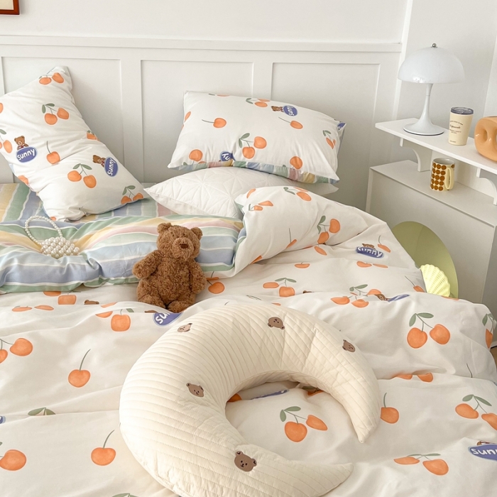 91家纺网 家纺一手货源 找家纺 昔可家纺 2022新款13372全棉普通款卡通四件套 樱桃小熊