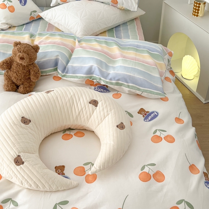 91家纺网 家纺一手货源 找家纺 昔可家纺 2022新款13372全棉普通款卡通四件套 樱桃小熊