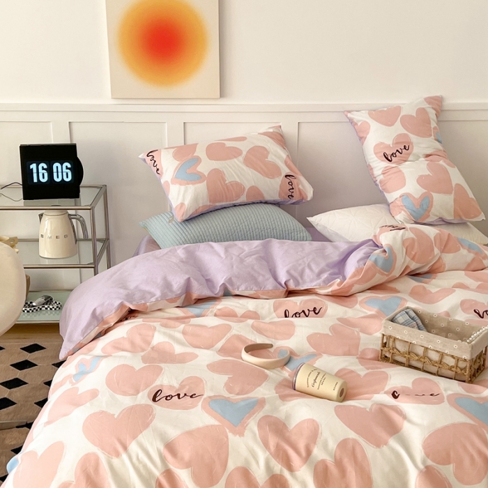 91家纺网 家纺一手货源 找家纺 昔可家纺 2022新款13372全棉普通款爱心系列四件套 撞色爱心粉