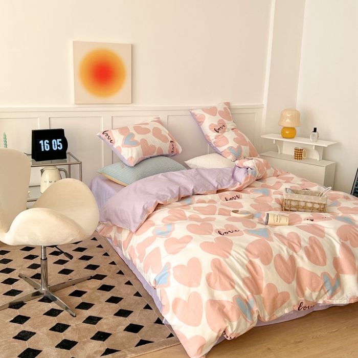 91家纺网 家纺一手货源 找家纺 昔可家纺 2022新款13372全棉普通款爱心系列四件套 撞色爱心粉