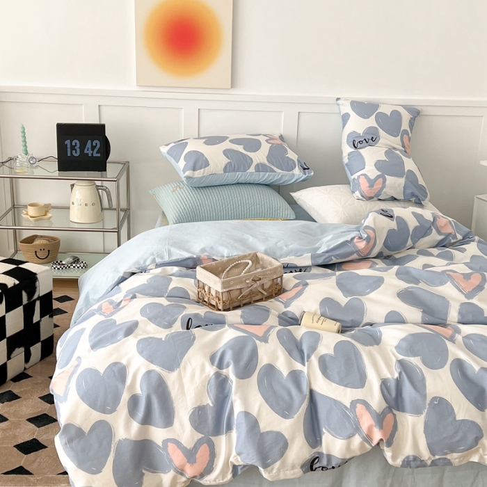 91家纺网 家纺一手货源 找家纺 昔可家纺 2022新款13372全棉普通款爱心系列四件套 撞色爱心蓝