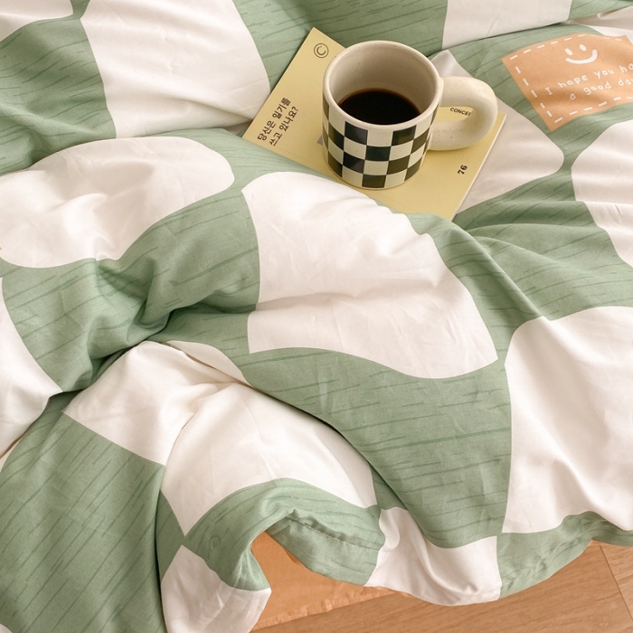 91家纺网 家纺一手货源 找家纺 昔可家纺 2022新款13372全棉普通款异形棋盘格四件套 异形棋盘绿