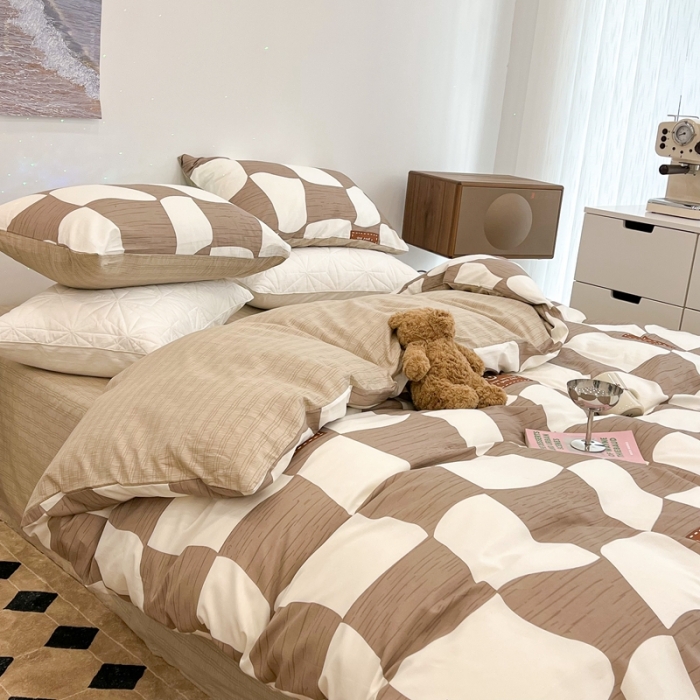 91家纺网 家纺一手货源 找家纺 昔可家纺 2022新款13372全棉普通款异形棋盘格四件套 异形棋盘驼