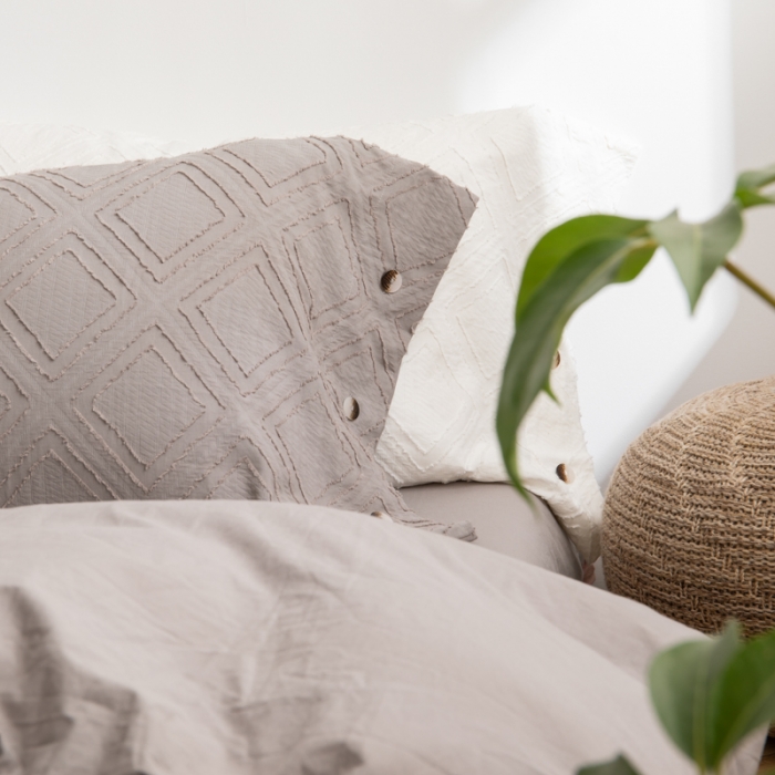 91家纺网 家纺一手货源 找家纺 简家居 2022新款全棉剪花四件套 炫-灰