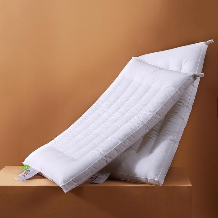 91家纺网 家纺一手货源 找家纺 2022新品全棉防羽布低枕羽丝绒枕头水洗定型护颈单人枕芯