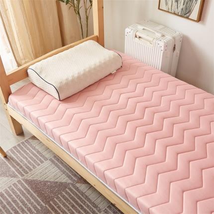 91家纺网 家纺一手货源 找家纺 寐珂家纺 2025新款A类针织乳胶床垫-学生款 桃花粉