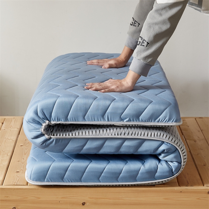 91家纺网 家纺一手货源 找家纺 寐珂家纺 2025新款A类针织乳胶床垫-学生款 清新蓝