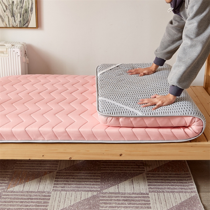 91家纺网 家纺一手货源 找家纺 寐珂家纺 2025新款A类针织乳胶床垫-学生款 桃花粉
