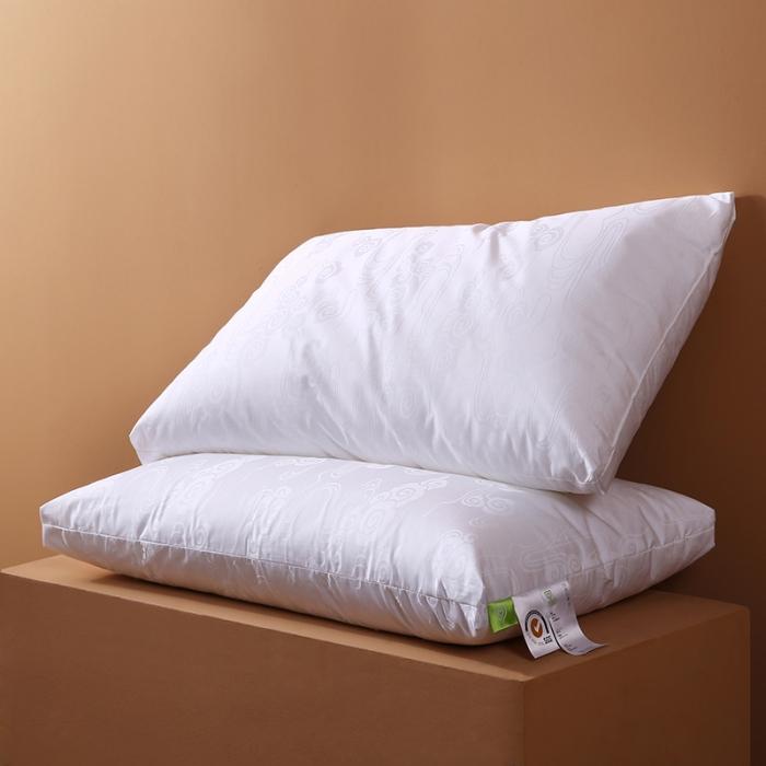 91家纺网 家纺一手货源 找家纺 2022新款全棉60S贡缎提花酒店仪征棉枕头护颈单人面包枕芯