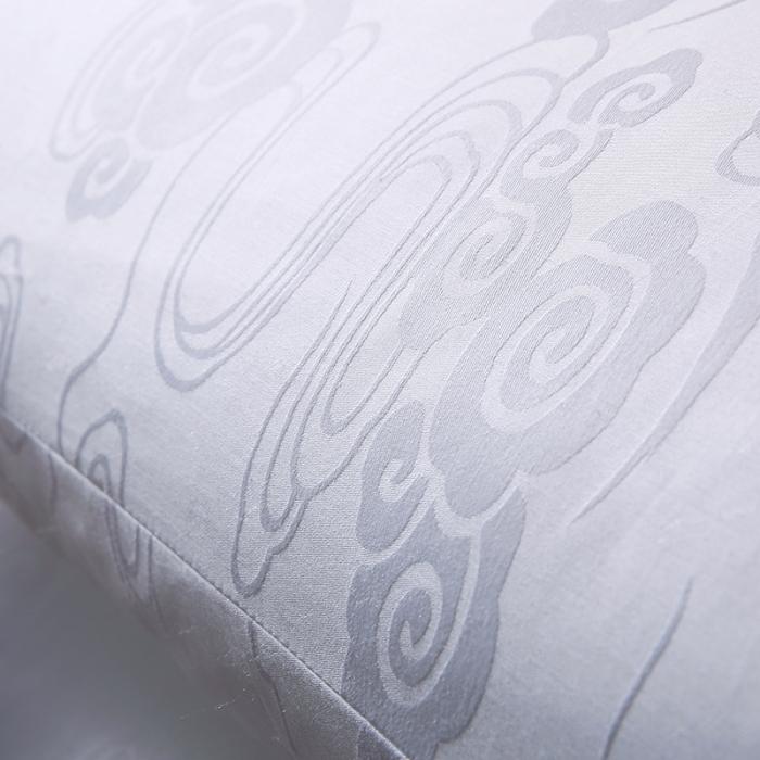 91家纺网 家纺一手货源 找家纺 2022新款全棉60S贡缎提花酒店仪征棉枕头护颈单人面包枕芯